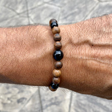 Load image into Gallery viewer, Anchored man bracelet