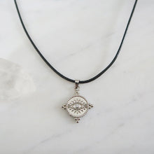 Charger l&#39;image dans la galerie, Collier Vision intérieure ~ Création unique
