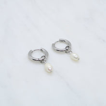Charger l'image dans la galerie, Boucles d'oreilles Douceur
