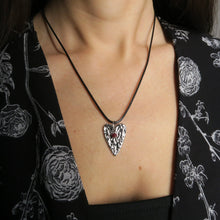 Load image into Gallery viewer, Spark necklace
