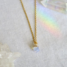 Load image into Gallery viewer, Clarity necklace
