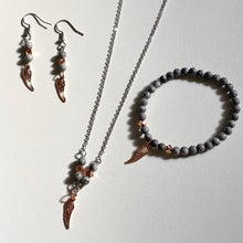Charger l&#39;image dans la galerie, Collier Ange gardien - Persévérance
